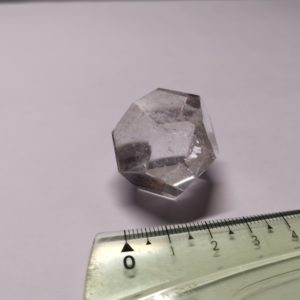 cristal dodécaédrique 3cm x 3cm_1