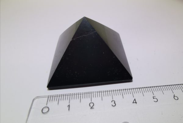 pyramide polie shungite 4cm