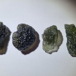 Lot de 4 x Moldavites 38,20ct (7.66gr)_3